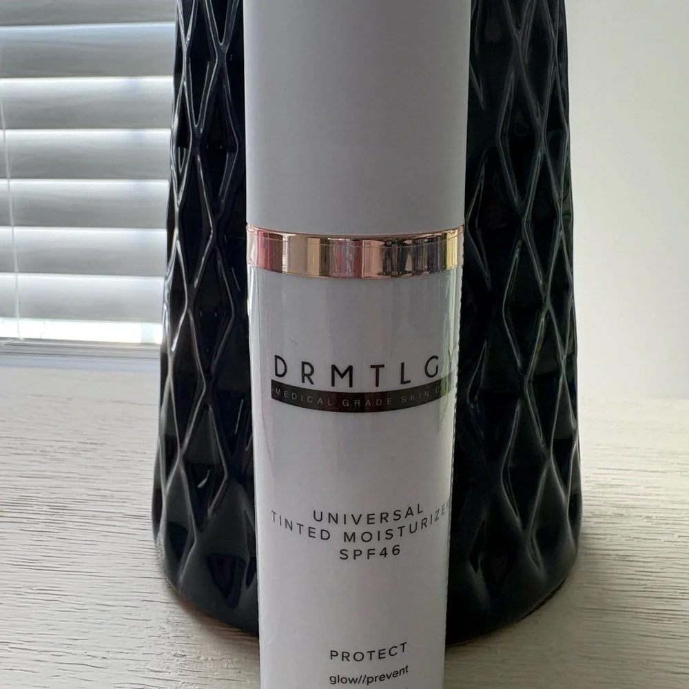DRMTLGY Universal Tinted Moisturizer SPF 46 - Cream